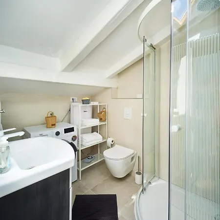 Cardo Apartment *